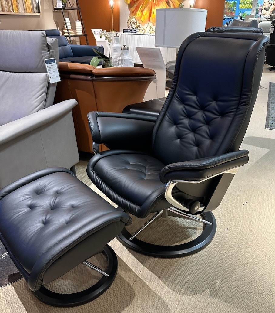 Ekornes discount chair price